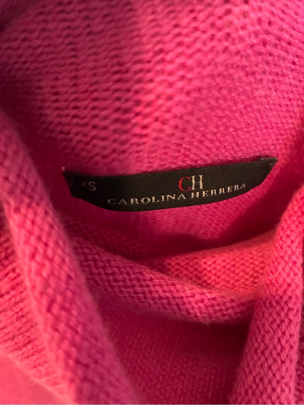 CH Carolina Herrera Hot Pink Turtleneck Balloon-Sleeve Sweater - Picture 4 of 5